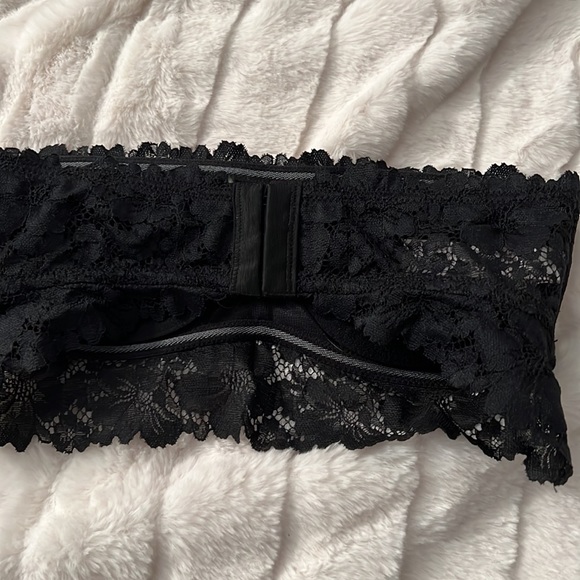 Auden Black lace strapless bra XS - Picture 2 of 4